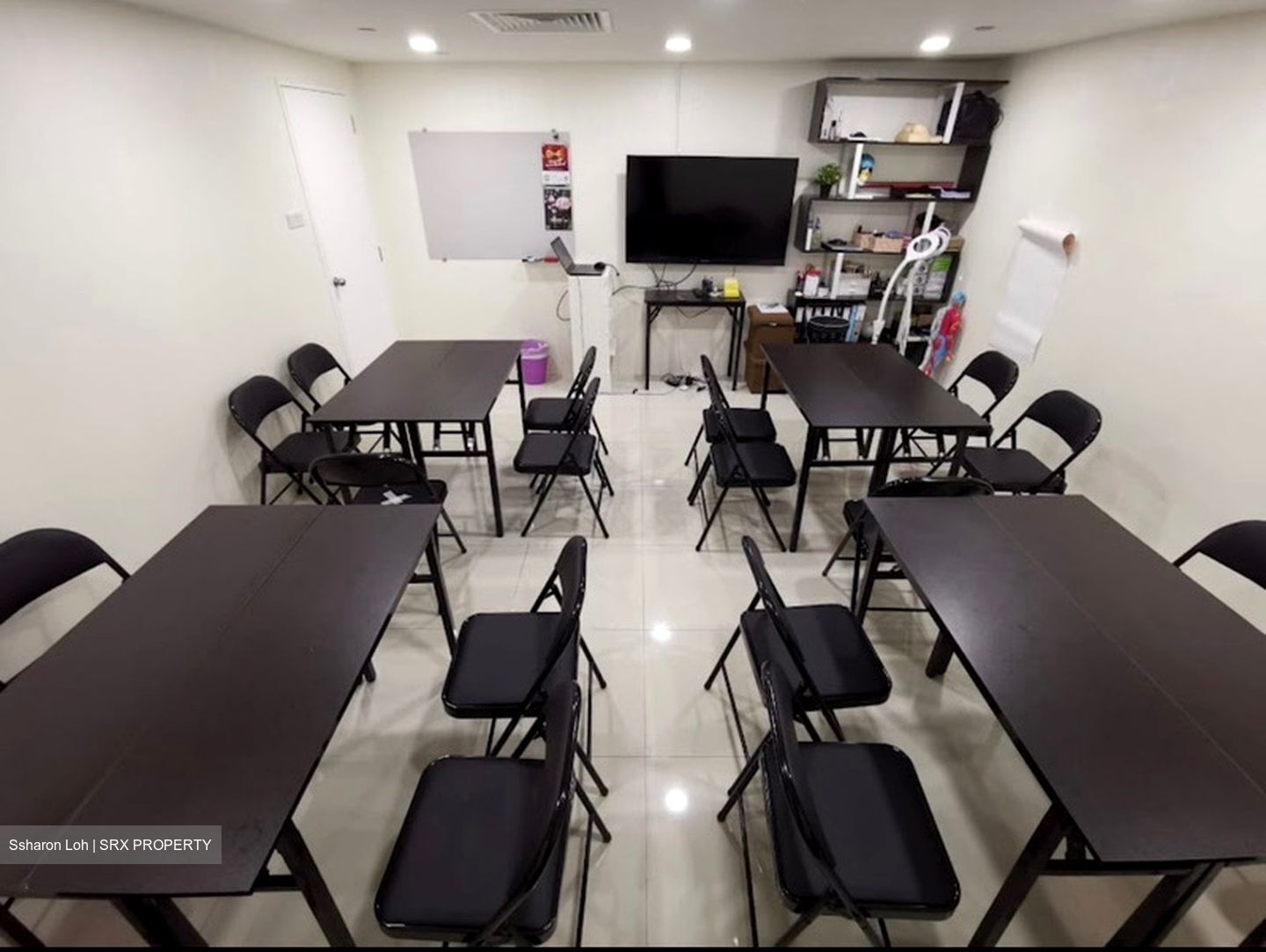International Plaza (D2), Office #547677051